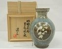 島岡達三の地釉象嵌草花文壷