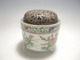 五代三浦竹泉　赤絵草花文三足香炉