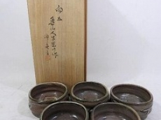 骨董品の中でも不動の人気を誇る北大路魯山人作品