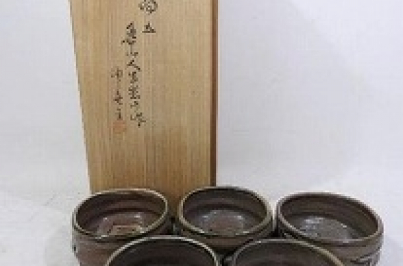 骨董品の中でも不動の人気を誇る北大路魯山人作品