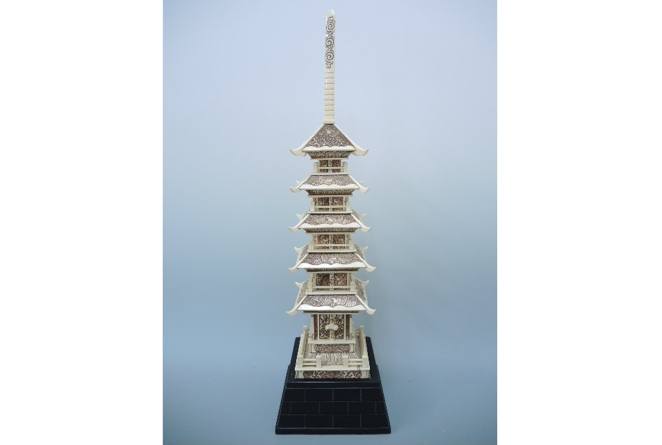 象牙彫刻 五重塔